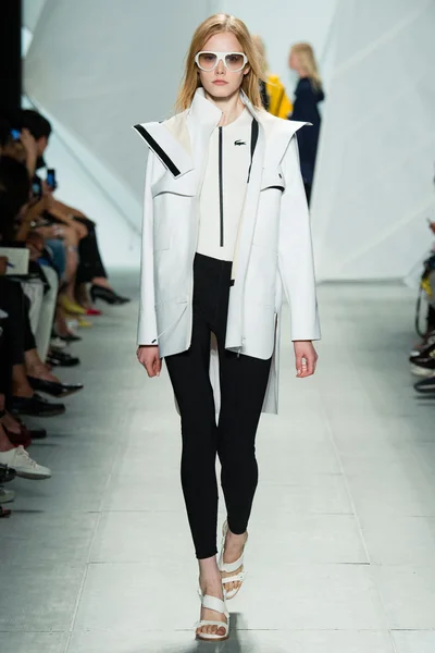 Look 28